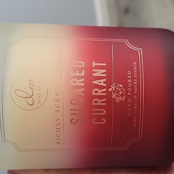 DW HOME SUGARED CURRANT 2 wick candle - Picture 3 of 6